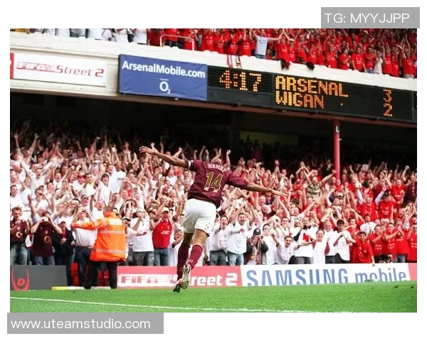 英超精彩对决那不勒斯狂胜阿森纳帽子戏法引发全场欢呼